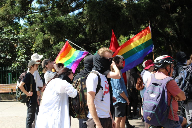 Masked Communists Oppose Fraser Anning & Anti-UnSafe Schools Protestors