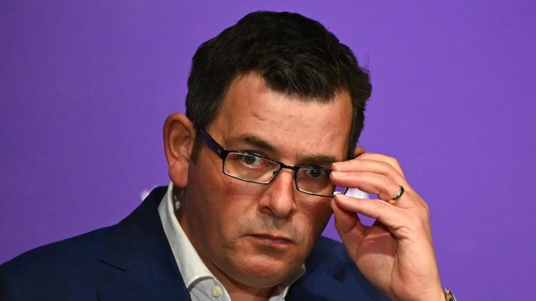 Daniel Andrews thankful sportsball has returned to distract the public from his corruption