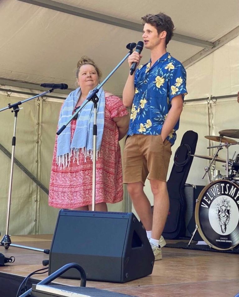 Is Magda Szubanski really a lesbian or is she just fat?