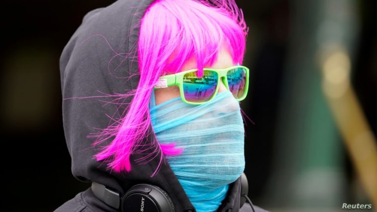 Melbourne morons are still wearing masks outside