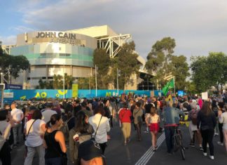 Racist anti-lockdown protesters at Melbourne Park burn cross, lynch 3 negroes