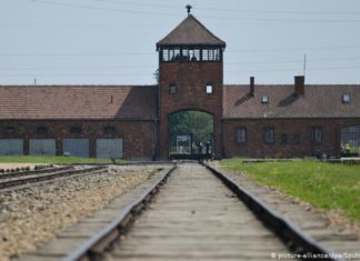 Coming to Victoria: Lockdown until November, 80% Vaccination Target, Vaccine Passports, DEATH CAMP for 3000 people