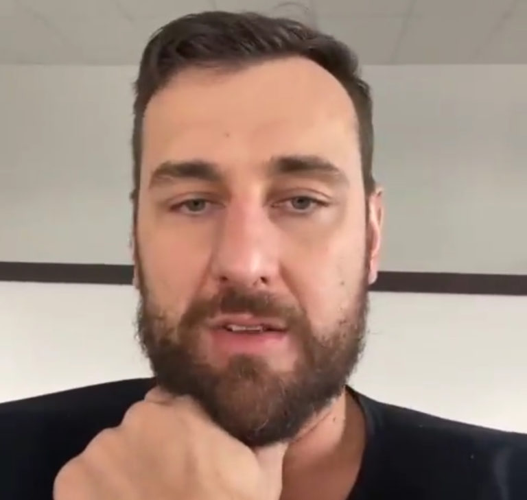 Andrew Bogut: “I was offered money” to tell plebs to stay home