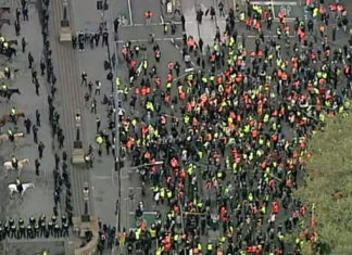 Rubber Bullets Fail: Tradie Protest Doubles In Size