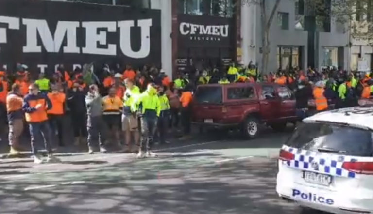 Construction Workers BRAWL against their own Union over Mandatory Jabs