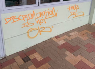 Melbourne Cafe which enforces Vaccine Mandate targeted with Graffiti