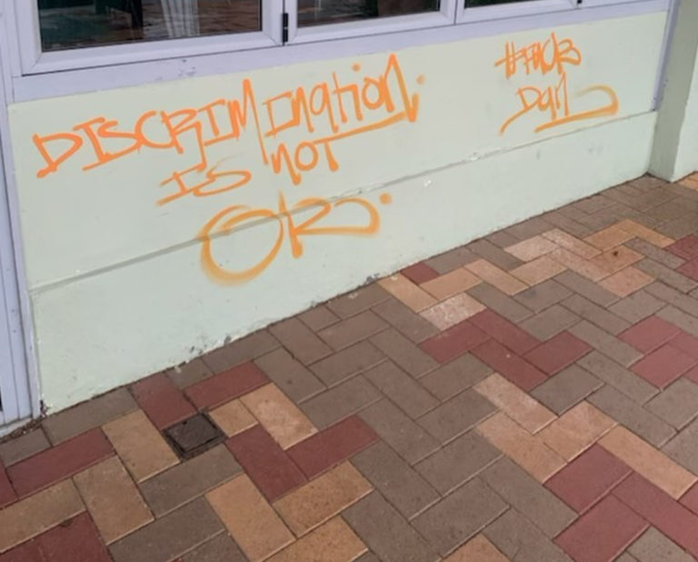 Melbourne Cafe which enforces Vaccine Mandate targeted with Graffiti