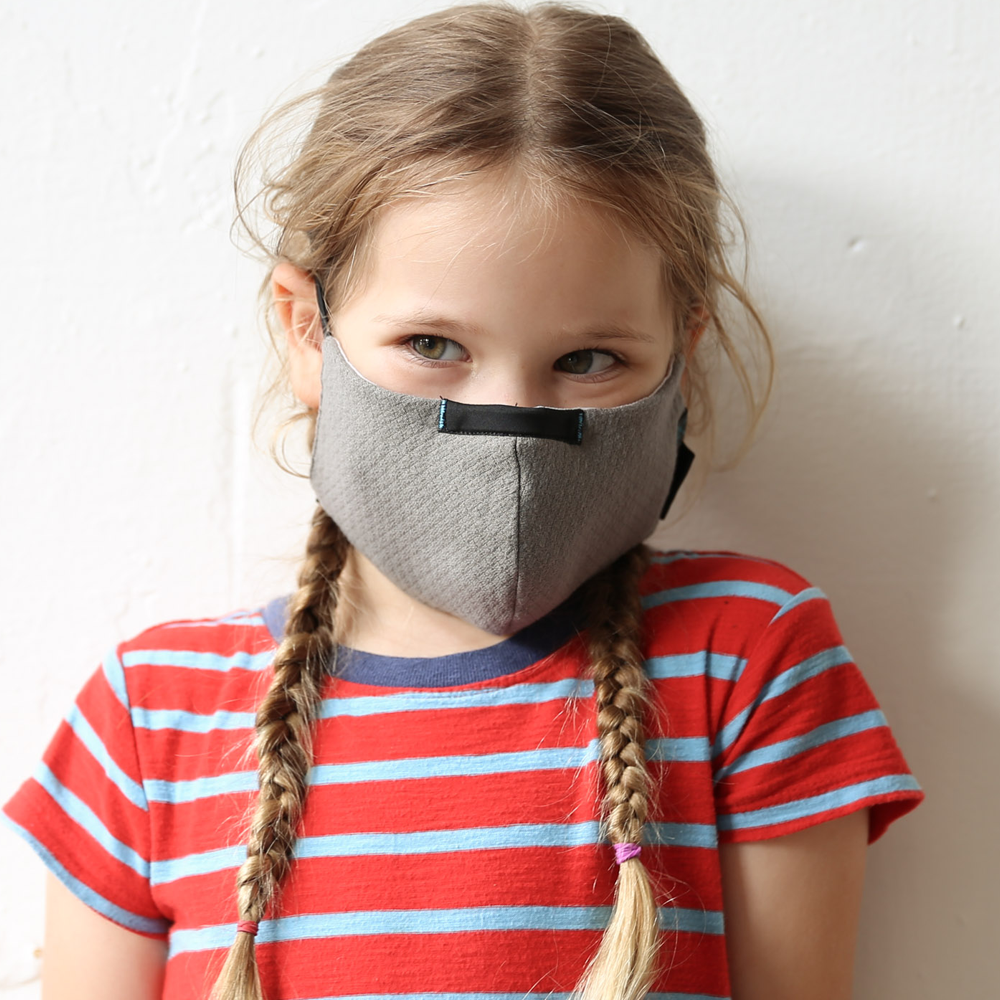 8 year olds forced to wear masks in Victoria - XYZ