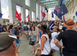 Aussies Besiege Parliament House