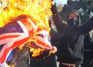 Daniel Andrews CANCELS Australia Day Parade Again