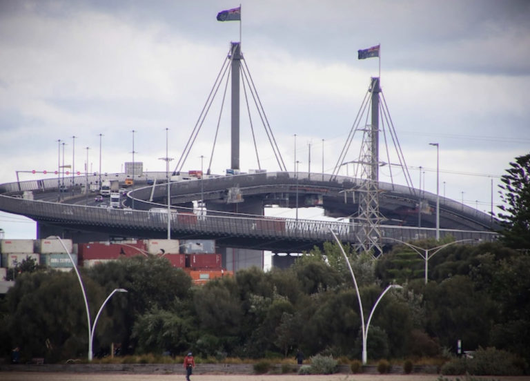 West Gate Bridge to permanently fly aboriginal flag