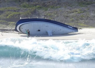 Aboriginal Industry Activists try to Steal Yacht