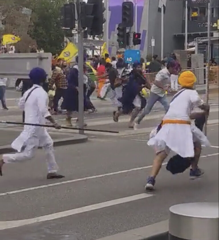 Melbourne Race War: Armed Hindus and Sikhs do Battle