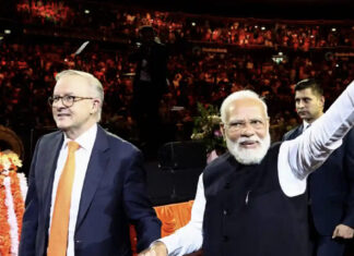 “Modi is The Boss”: 20,000 Indians Welcome Conquerer to Sydney