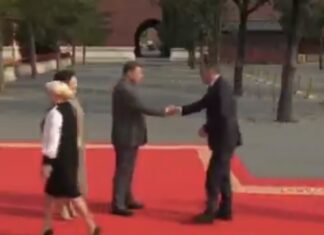 Dictator Dan meets Dictator Han