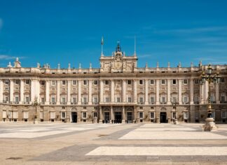 Restoration of the Catholic Monarchies has Nothing to do with Tradition